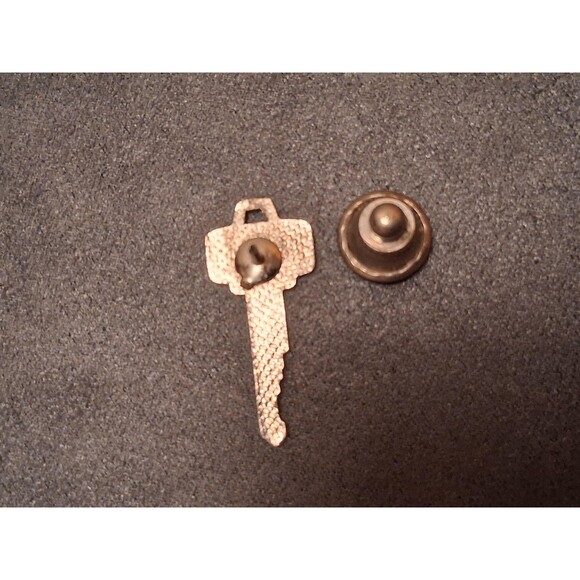 Ford Mustang Key Lapel Pin Tie Tack Silver Tone Logo Emblem Pinback w/ Clutch - Picture 2 of 3